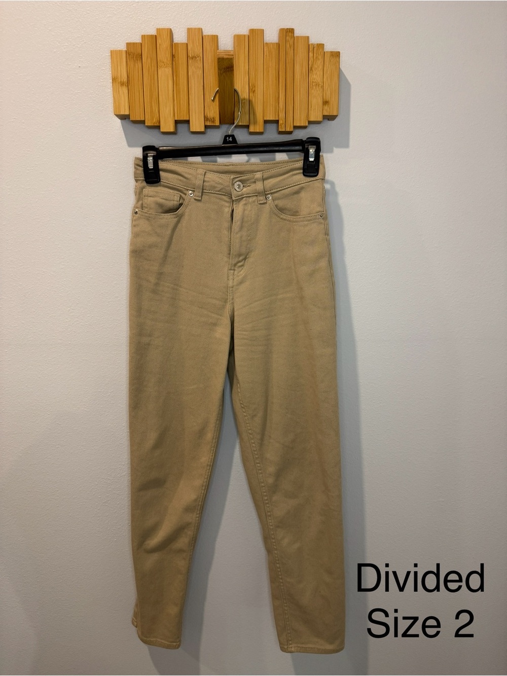 H&M Divided Beige High-Rise Straight Jeans